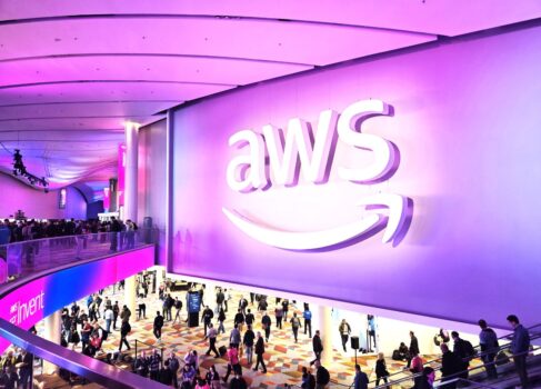 ラスベガスをテクノロジー一色に染める AWS re:Invent SAKURA LAS VEGAS TIMES第23号発行!