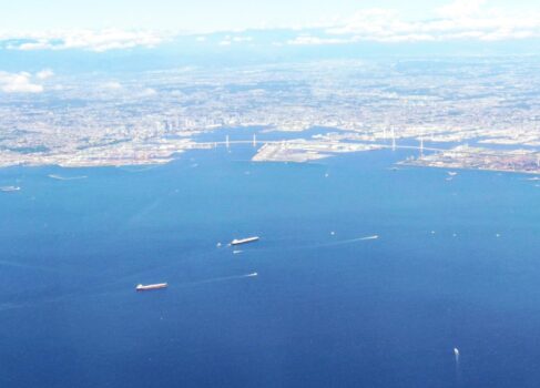 東京湾上空